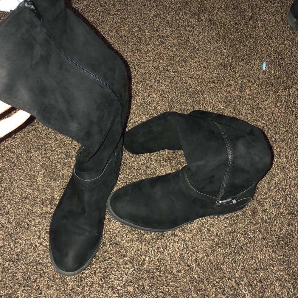 Black boots